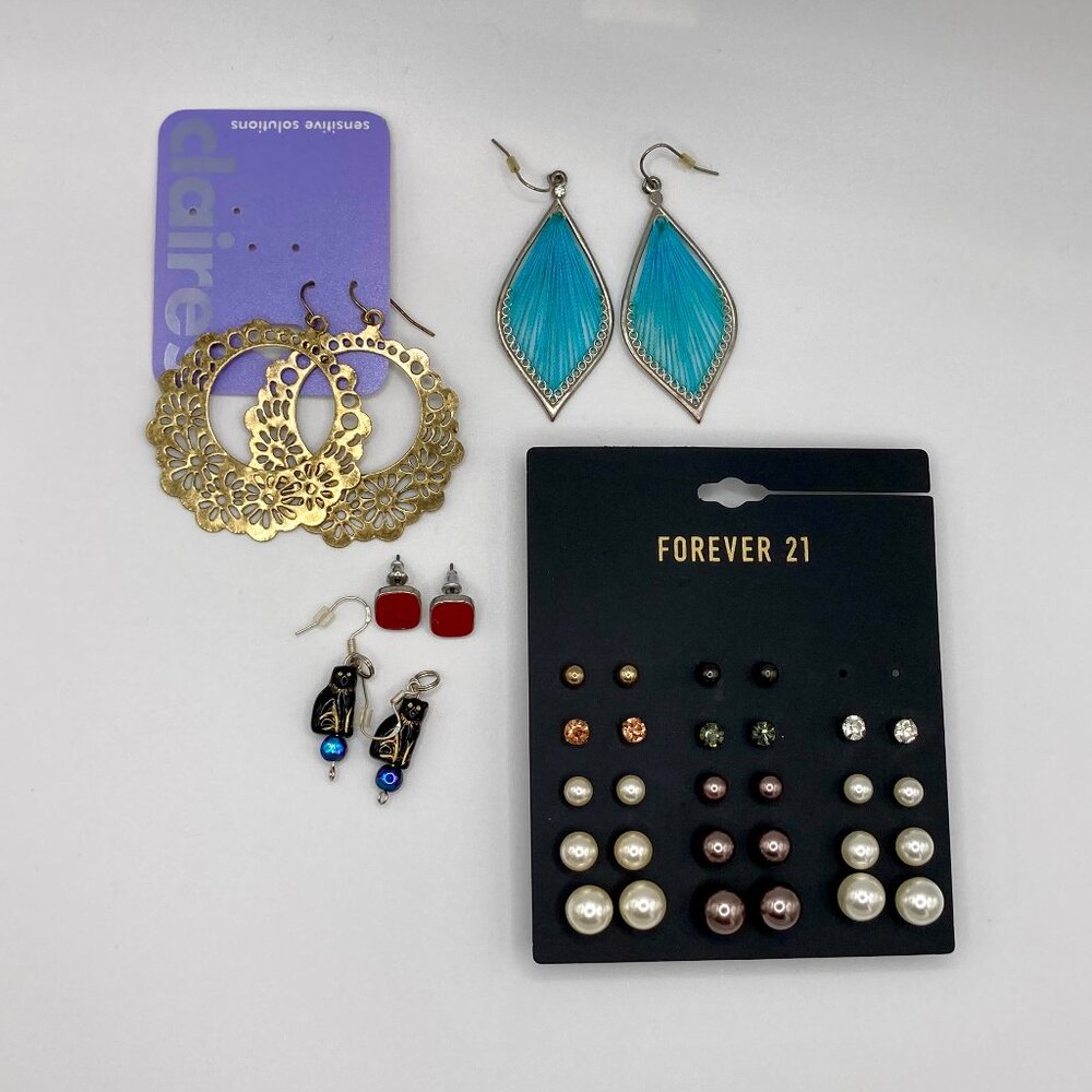 Variety Costume Jewelry Set: Stud & Dangling Earrings for Any Occasion